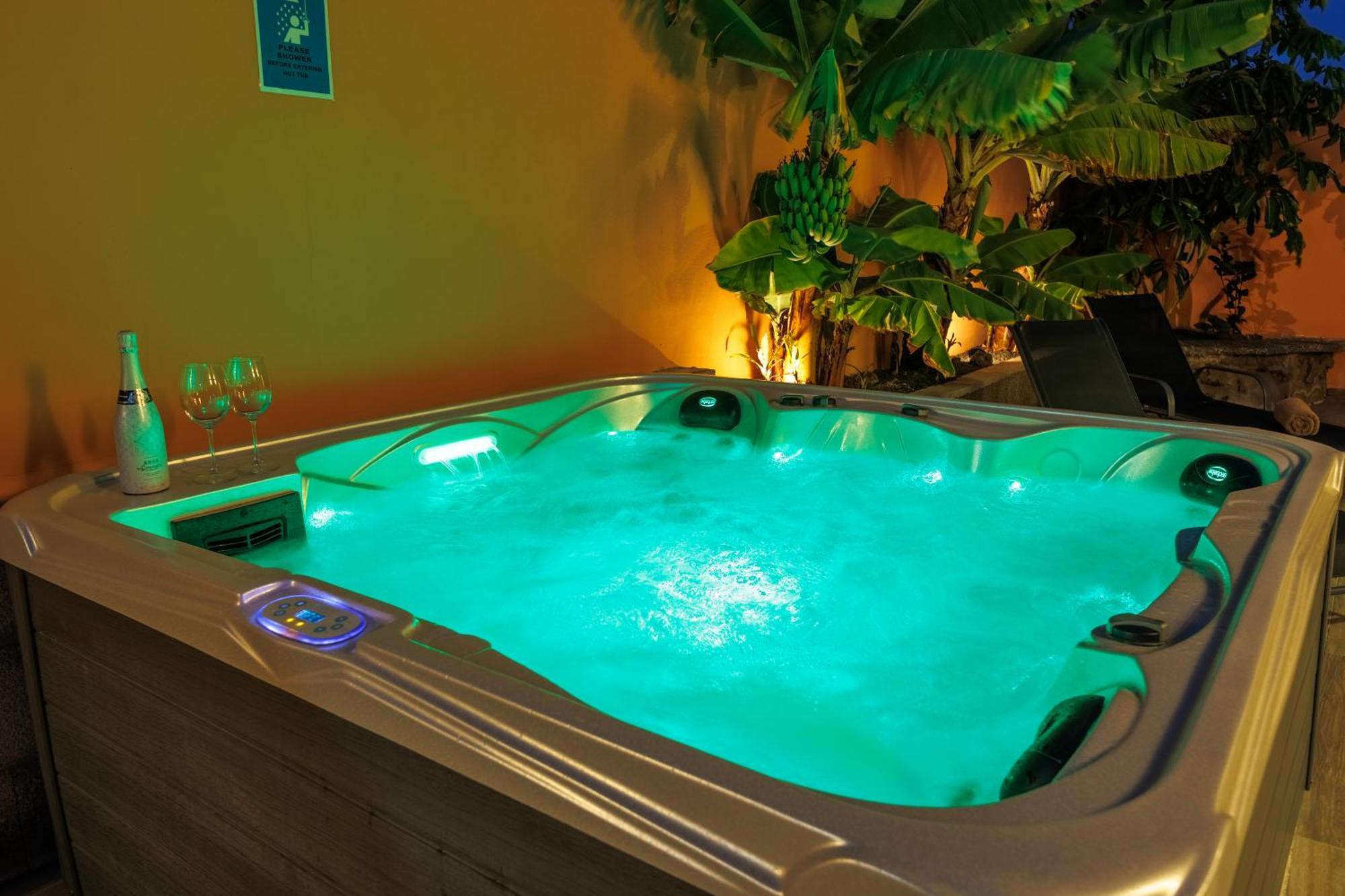Villa Jacuzzi & Barbecue La Oliva Exterior photo